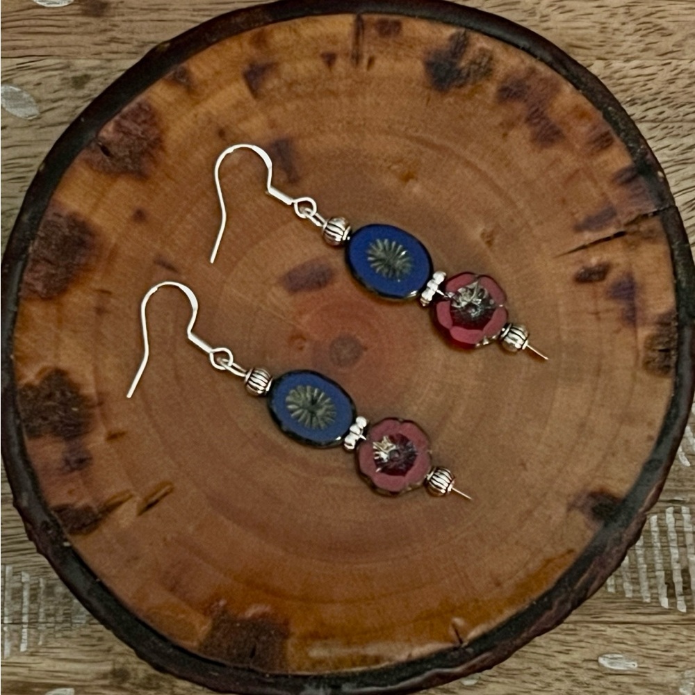 New Gorgeous Blue & Red Flower Czech Glass Earrings With 925 Silver French Hooks - Picture 4 of 9